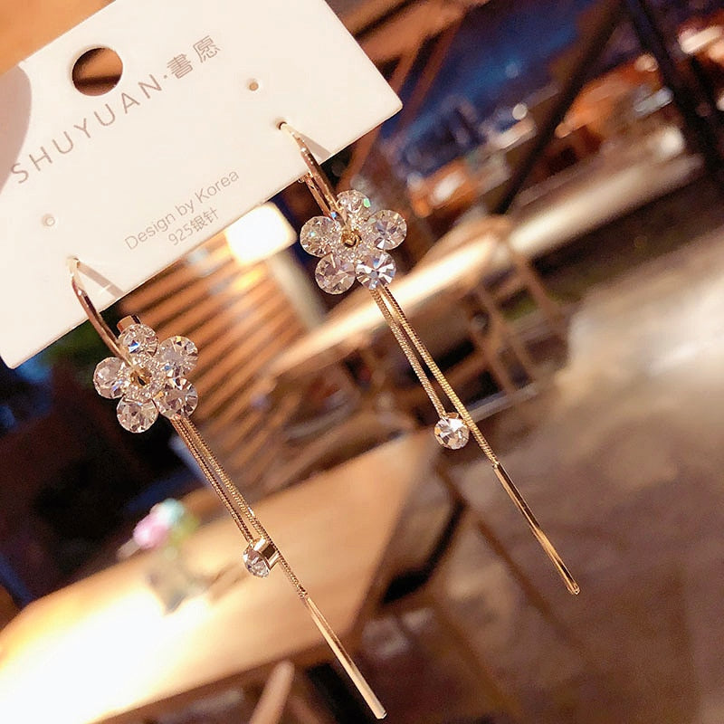 Korean Dongdaemun fashion five petal flower crystal tassel earrings Korean net red earrings S925 needle earrings female