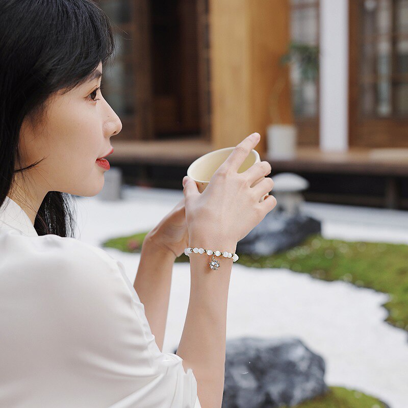 2021 New Advanced Simple Opals Charm Bracelets Korean Fashion Jewelry Geometric Zircon Pendant Accessories Bracelet For Woman